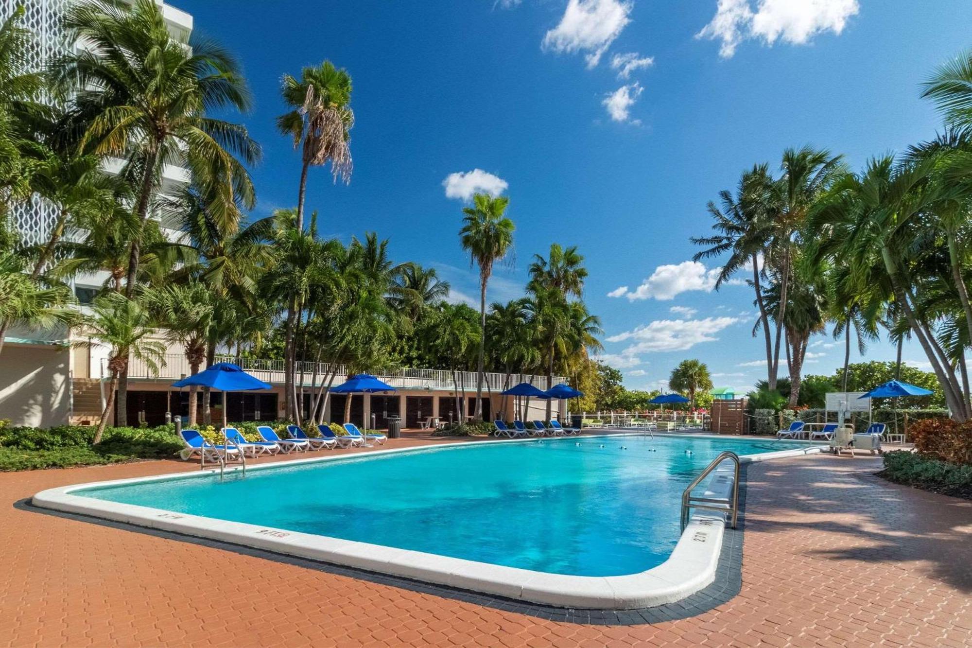 Radisson Resort מיאמי ביץ' מראה חיצוני תמונה